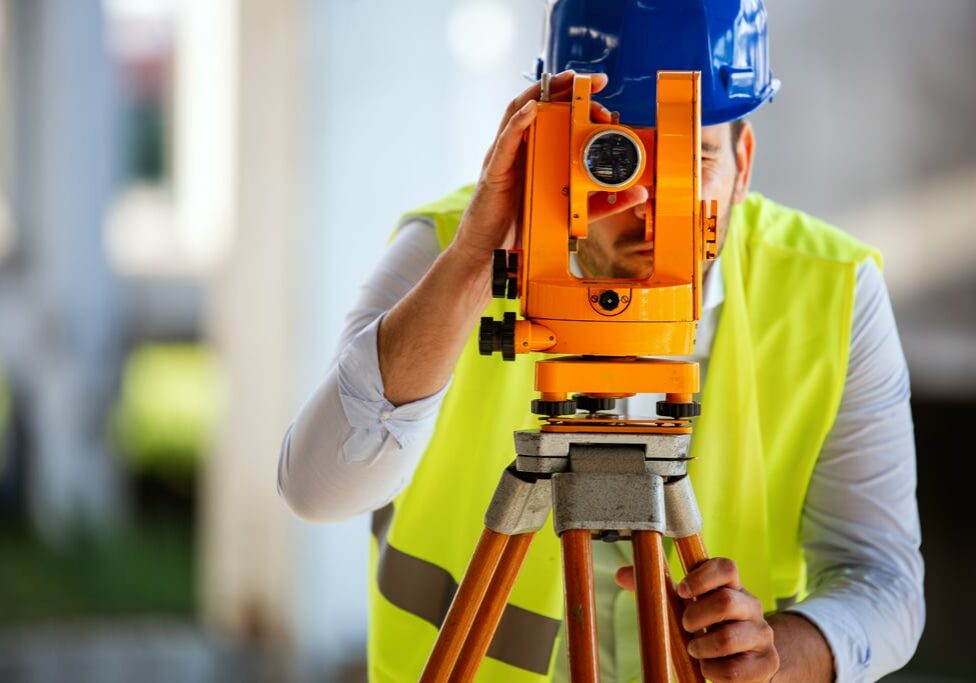 picture-male-construction-engineer-working-building-site picture-male-construction-engineer-working-building-site