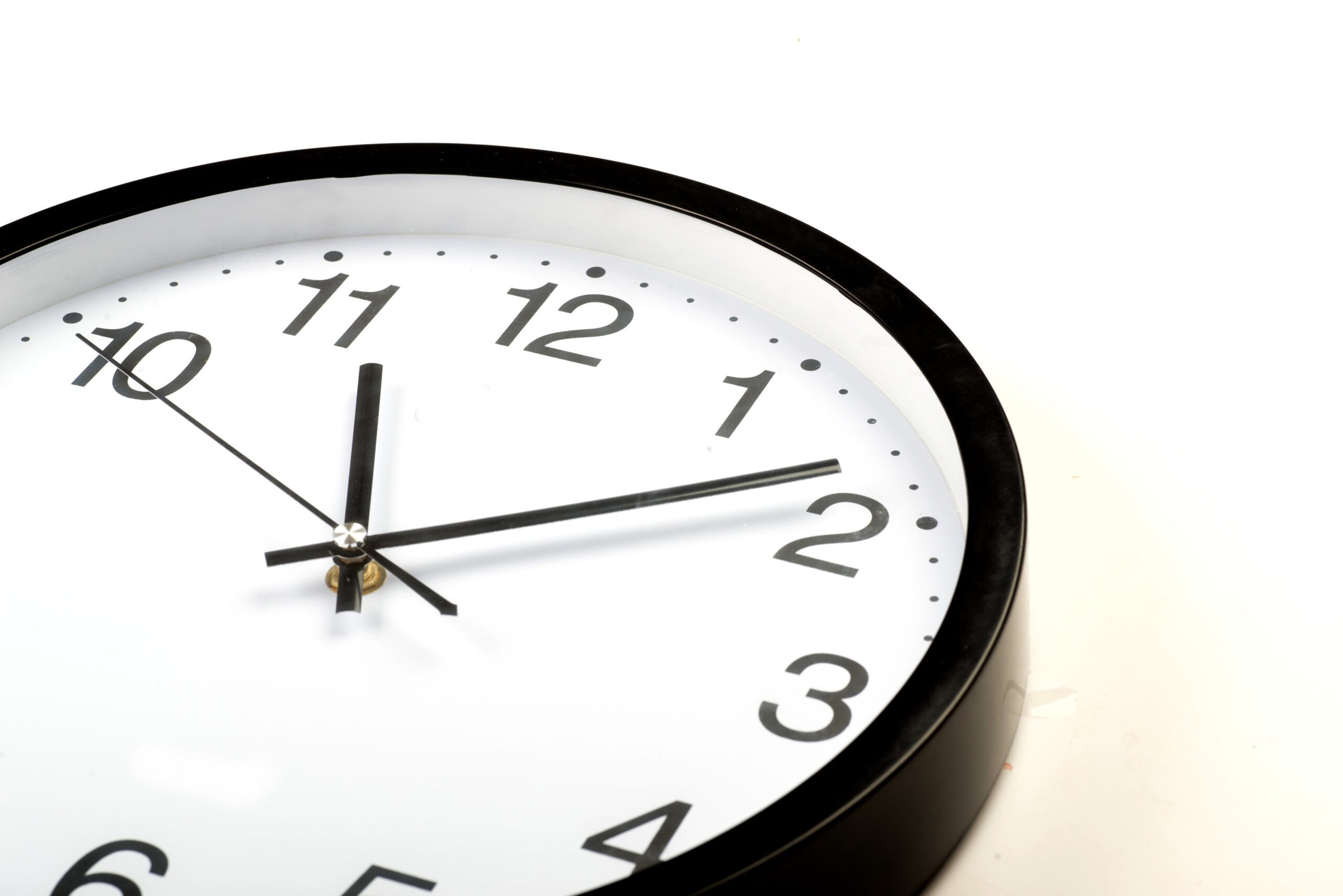 round-office-clock round-office-clock